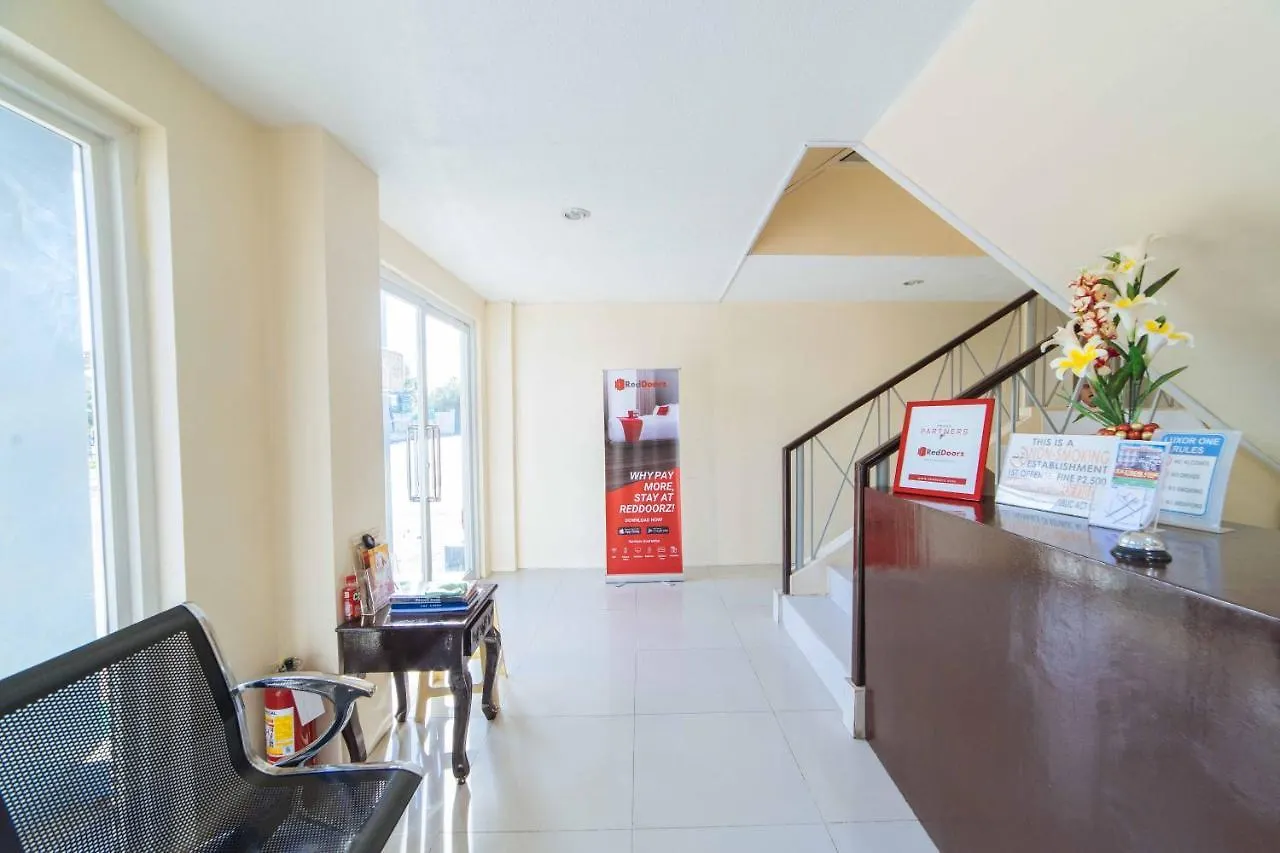 Hotel Reddoorz Near Davao International Airport